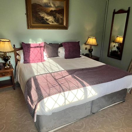 Ye Olde Bell Hotel & Spa Ретфорд Екстериор снимка