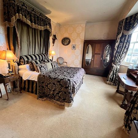 Ye Olde Bell Hotel & Spa Ретфорд Екстериор снимка