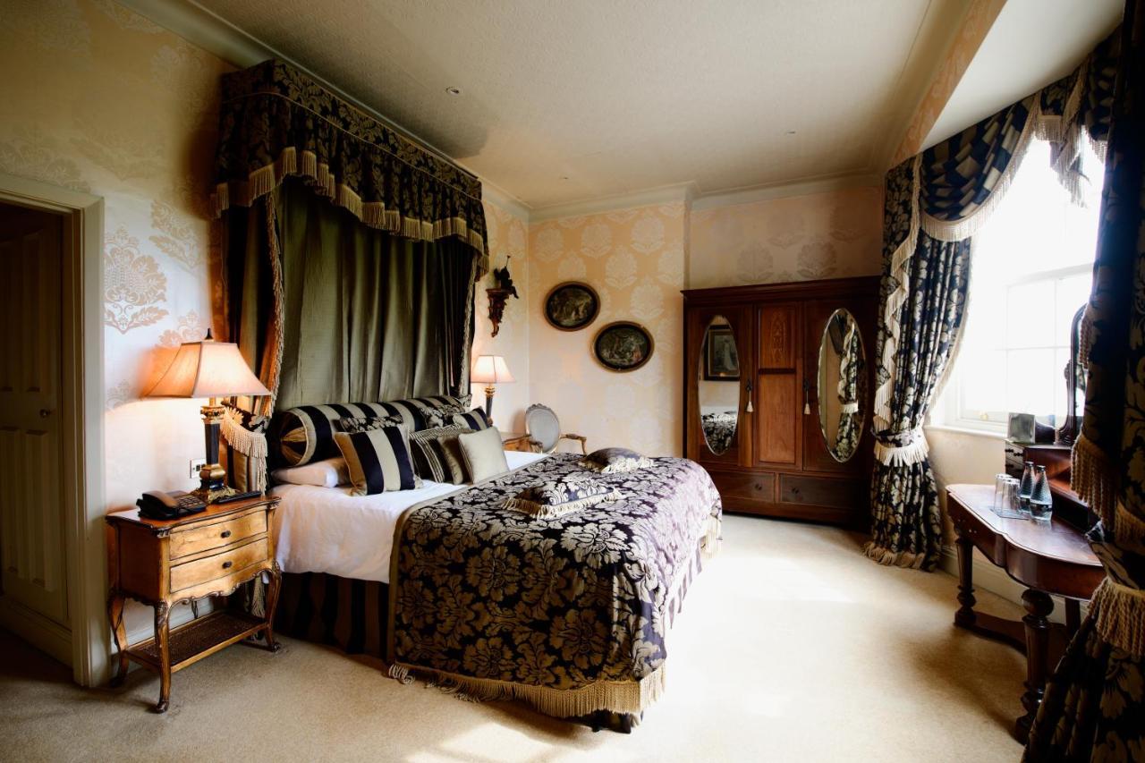 Ye Olde Bell Hotel & Spa Ретфорд Екстериор снимка