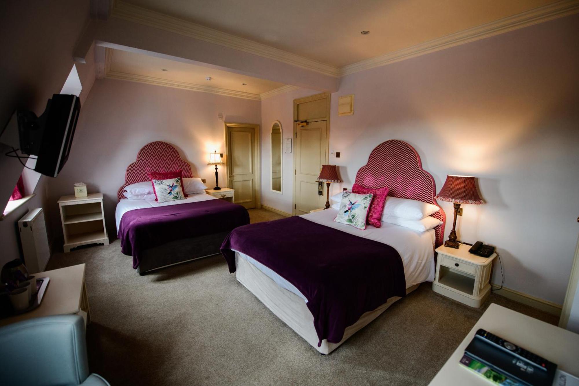 Ye Olde Bell Hotel & Spa Ретфорд Екстериор снимка
