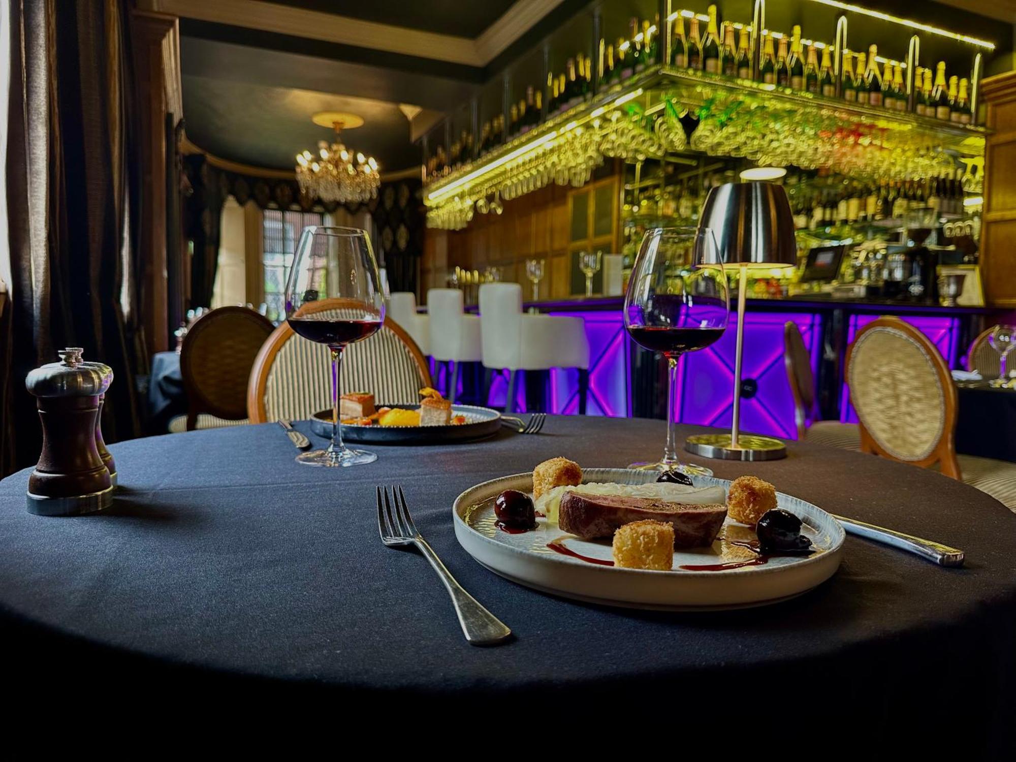 Ye Olde Bell Hotel & Spa Ретфорд Екстериор снимка
